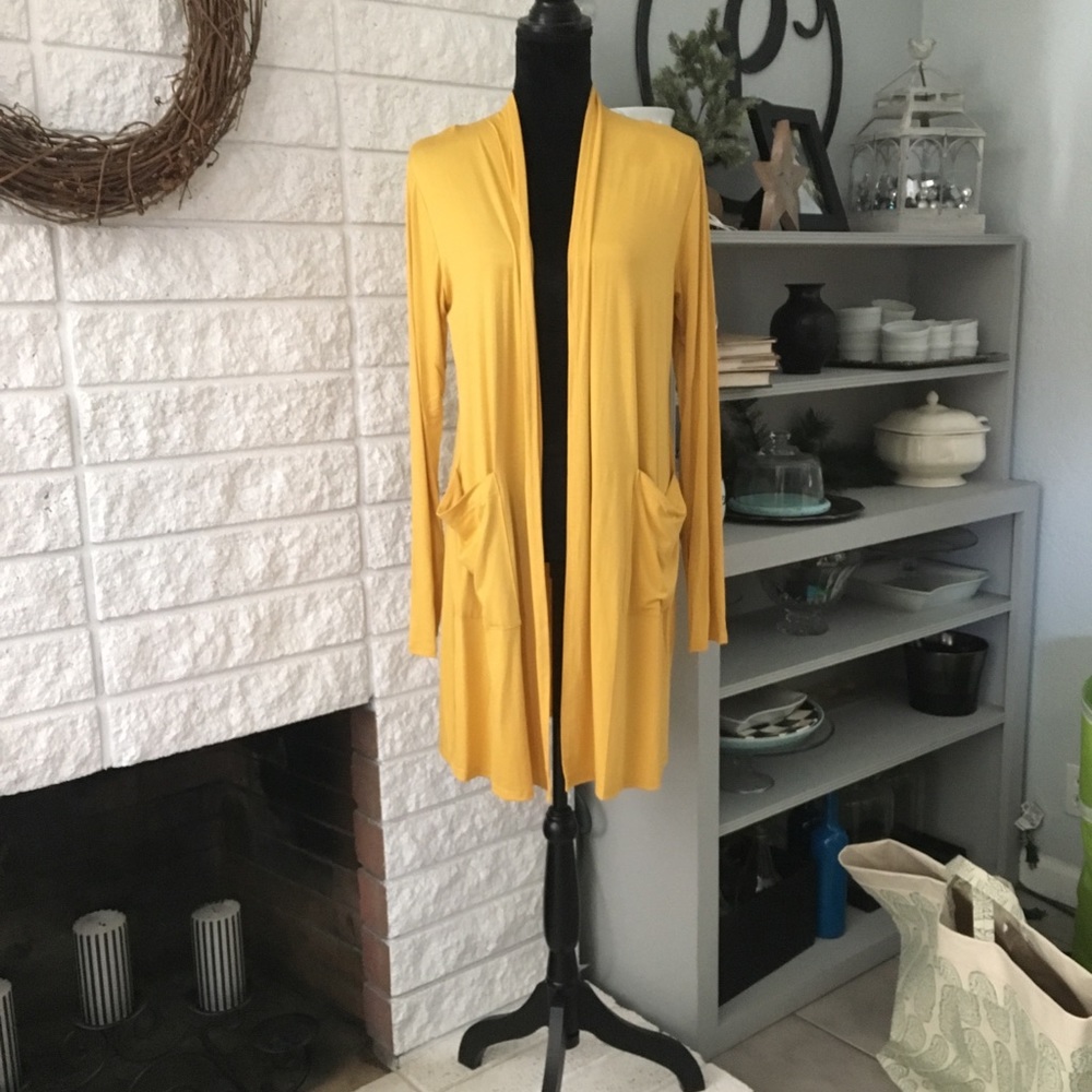 Mustard Cardi